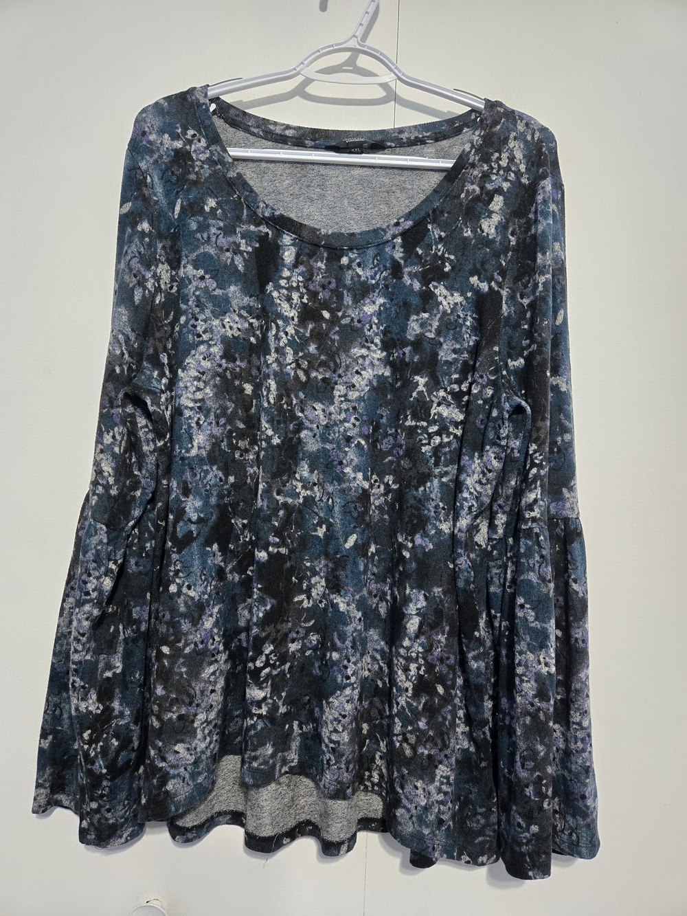Simply‎ Vera Vera Wang Floral Bell Sleeve Top XXL Blue Gray Stretch